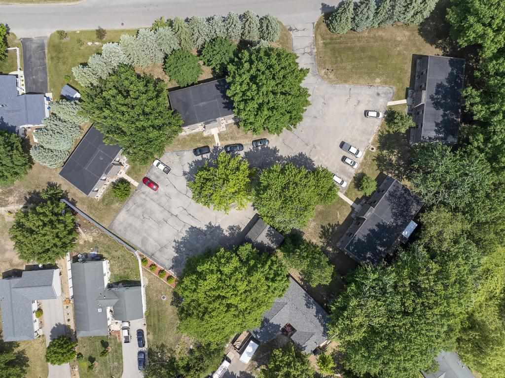 915 Robinson Street Unit: 2