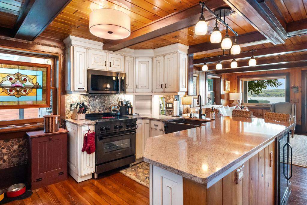 3106 Glenwood Beach Drive