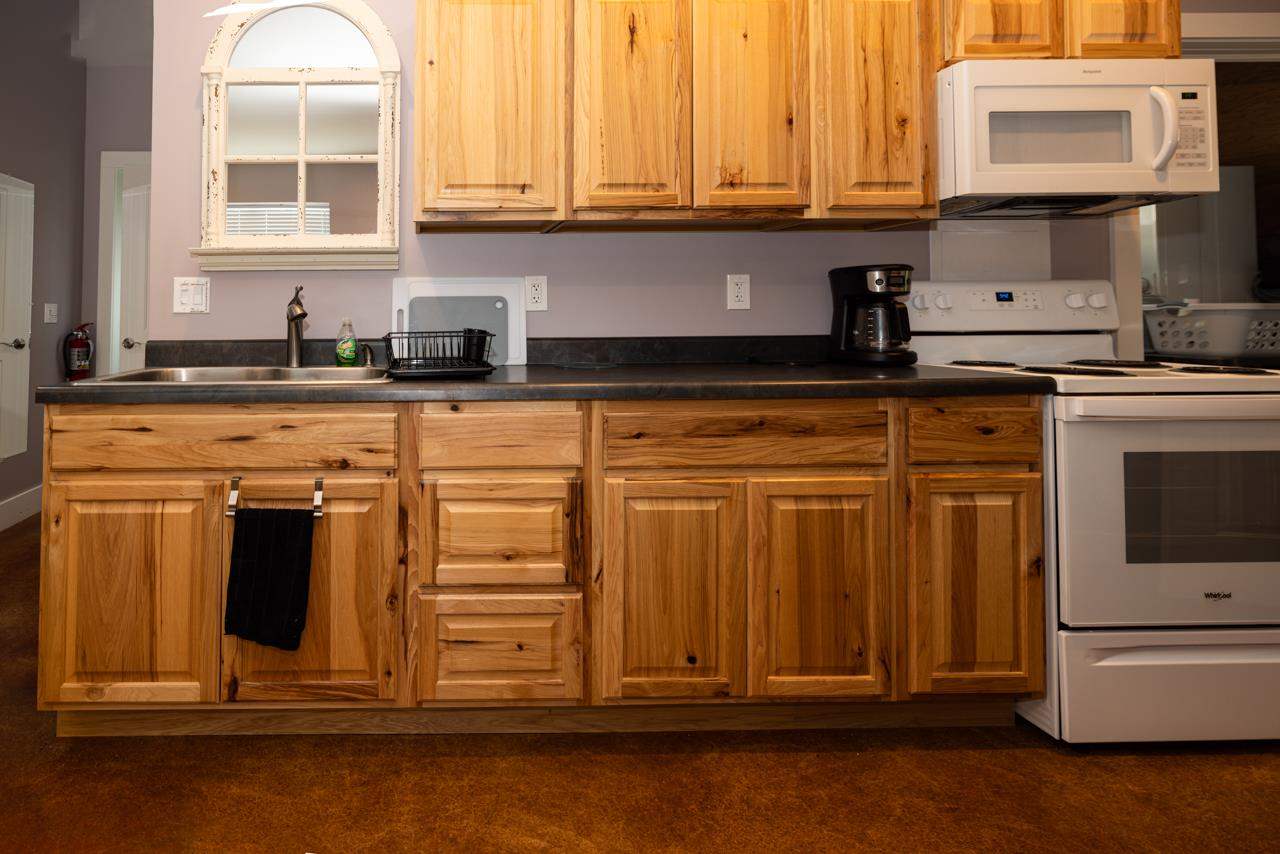 1104 Bridge Street Unit: units A & B