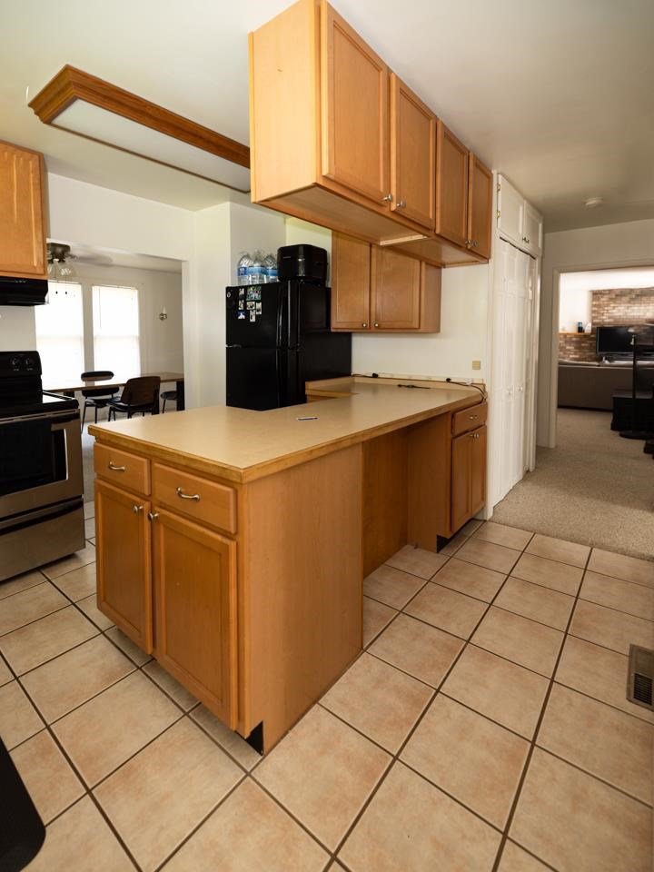1104 Bridge Street Unit: units A & B