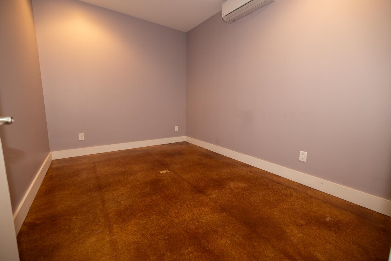 1104 Bridge Street Unit: units A & B