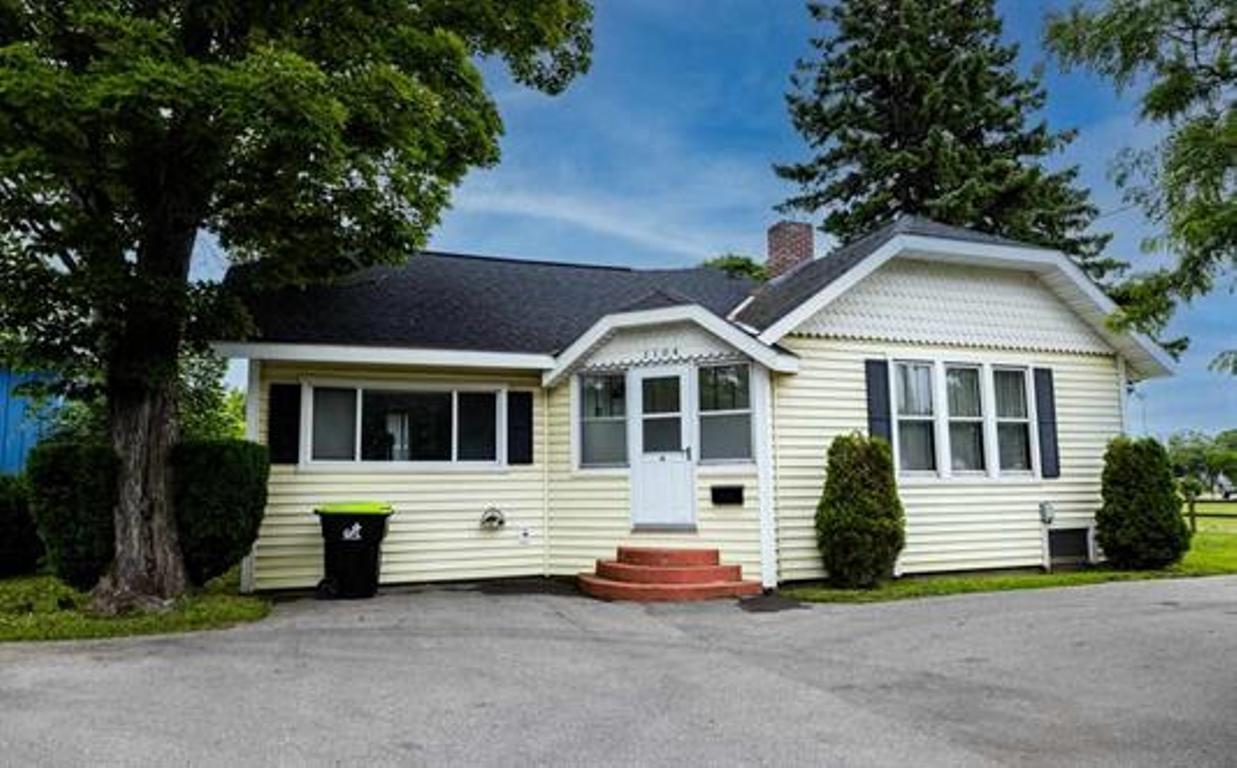 1104 Bridge Street Unit: units A & B