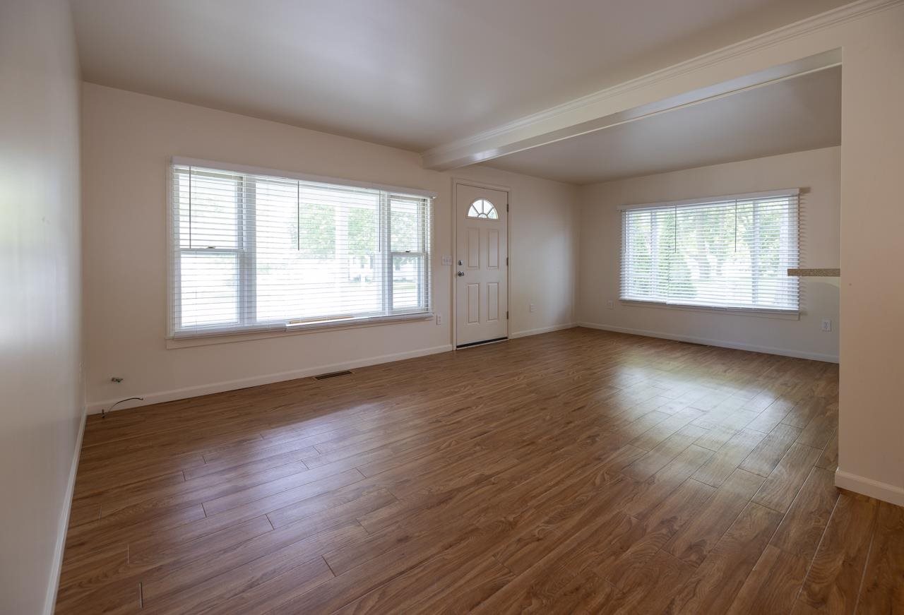 308 W Upright Avenue