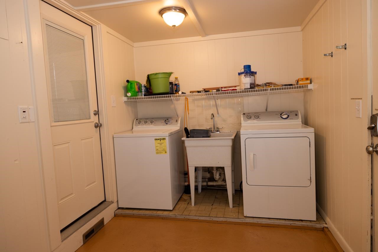308 W Upright Avenue