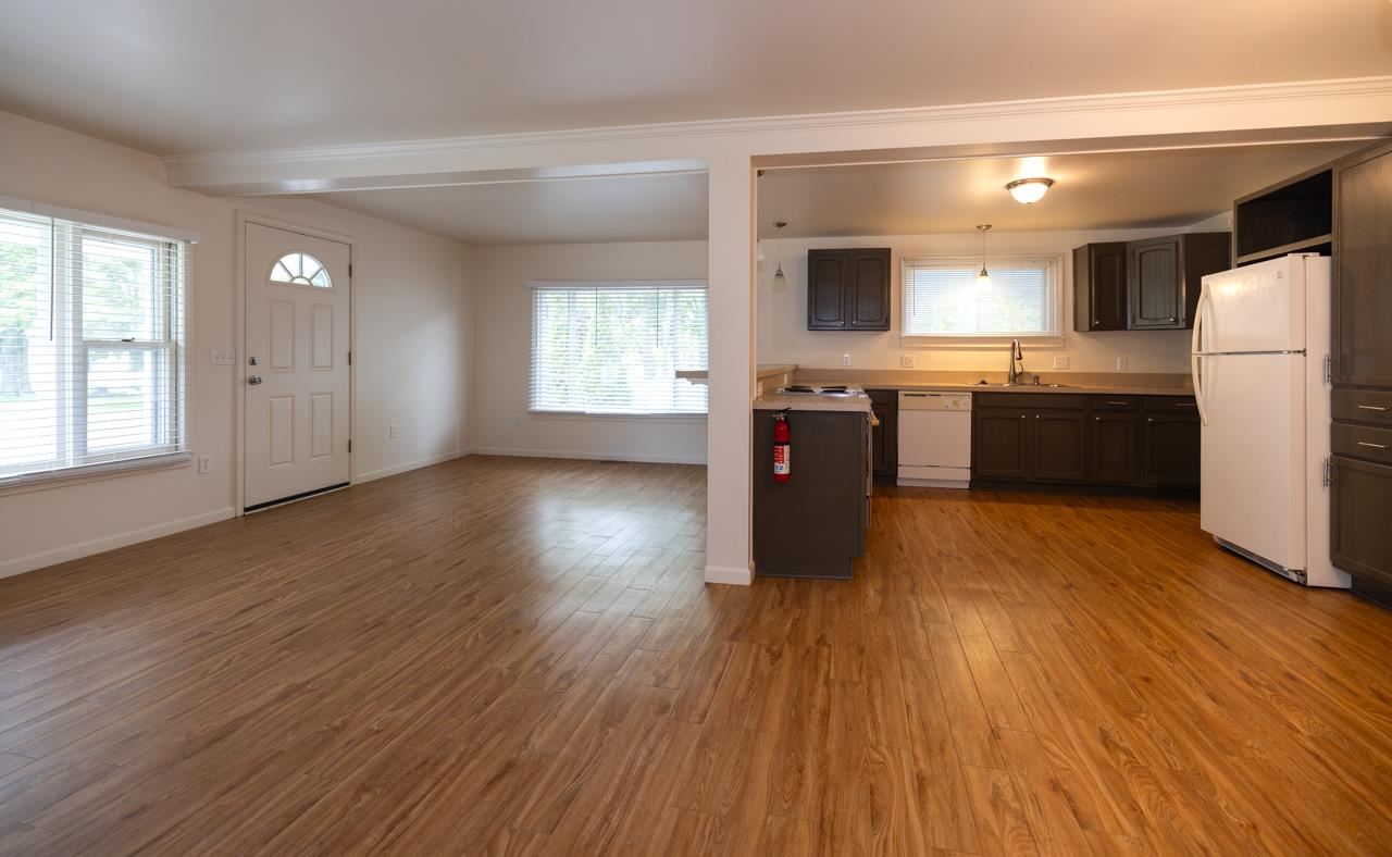 308 W Upright Avenue