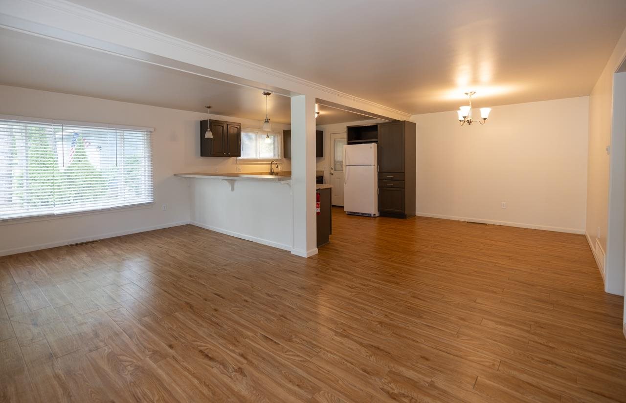 308 W Upright Avenue