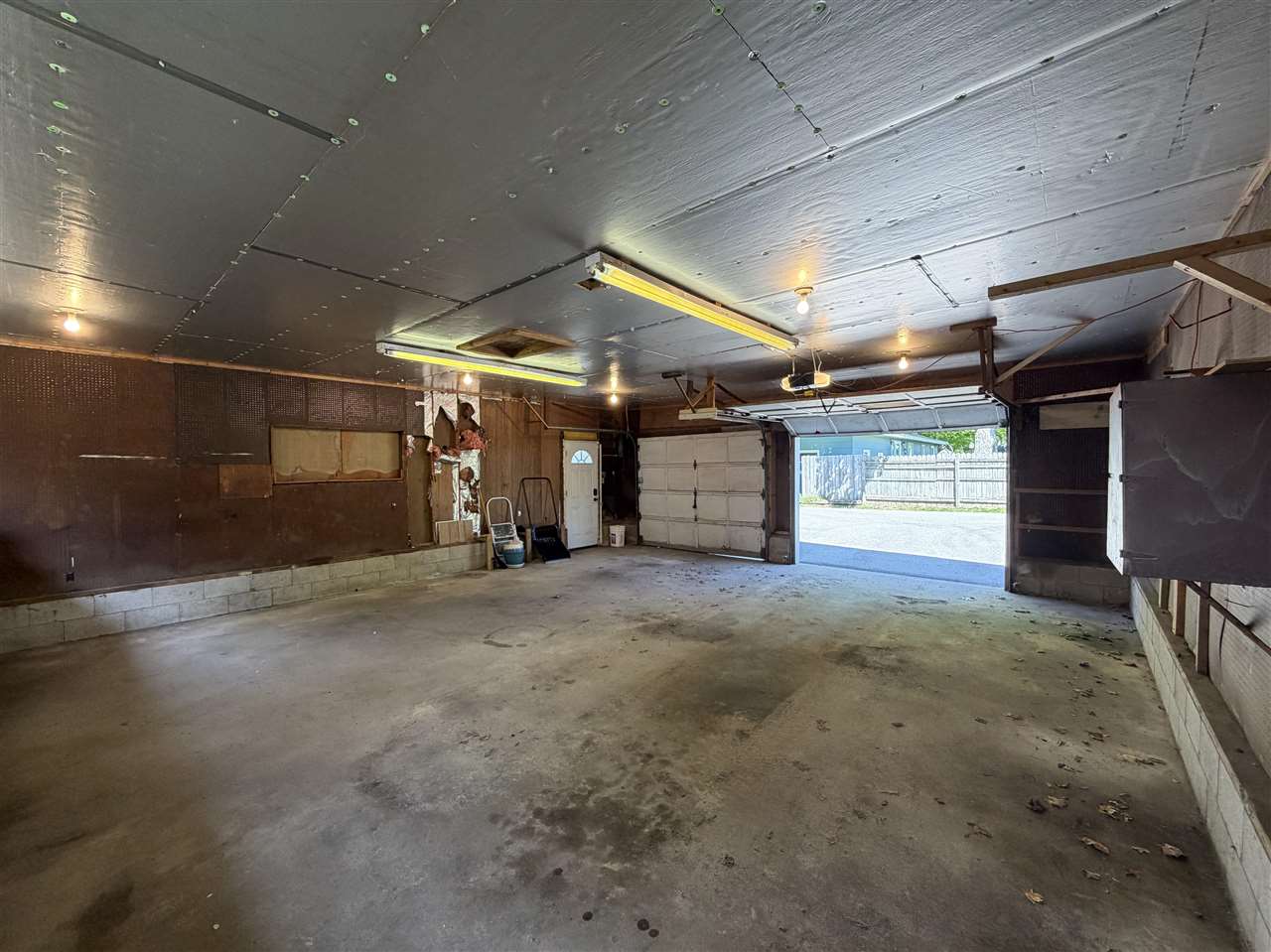 308 W Upright Street