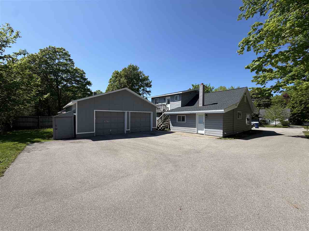 308 W Upright Street