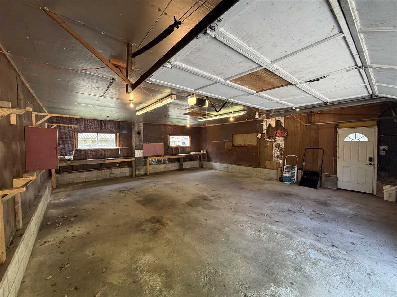 308 W Upright Street