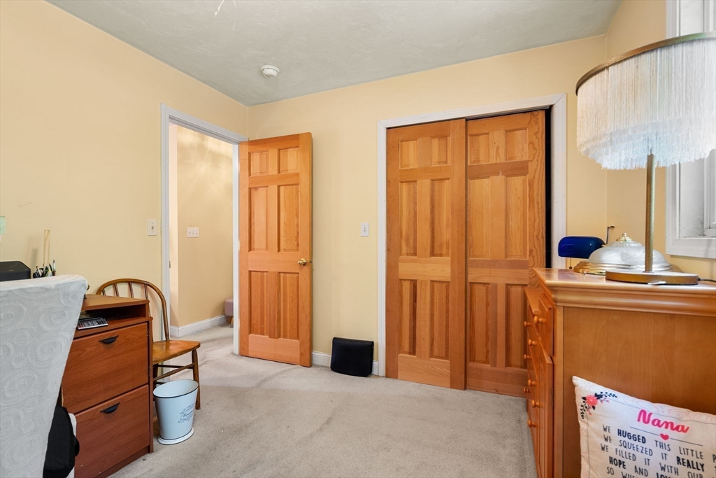 118 Thicket St