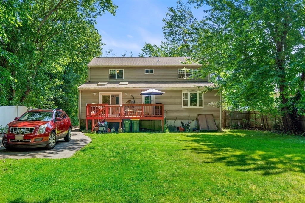 118 Thicket St