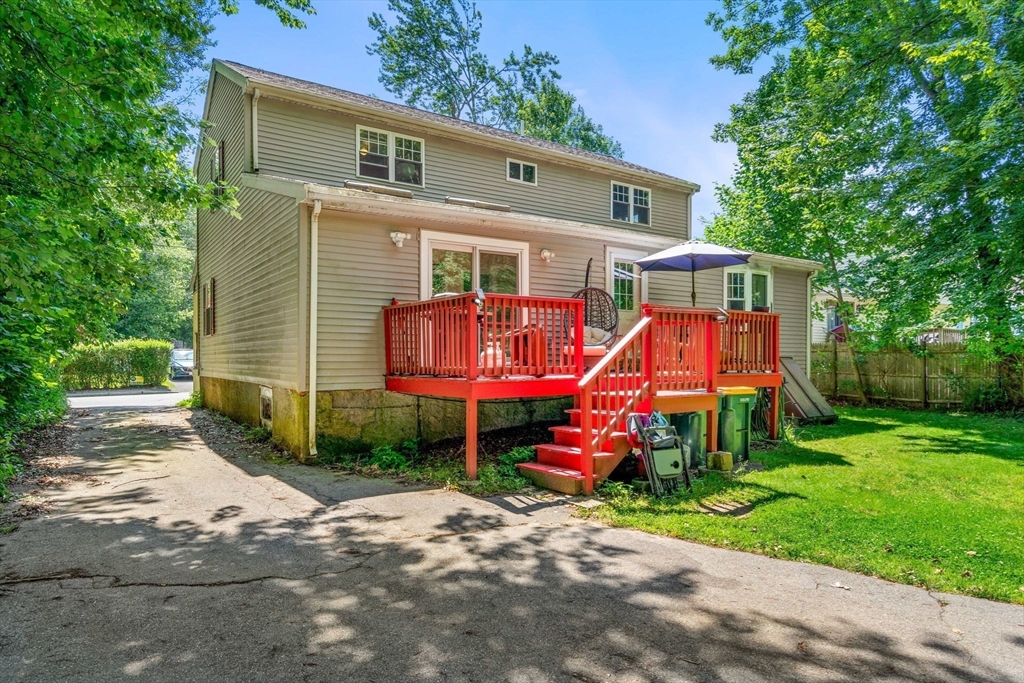 118 Thicket St