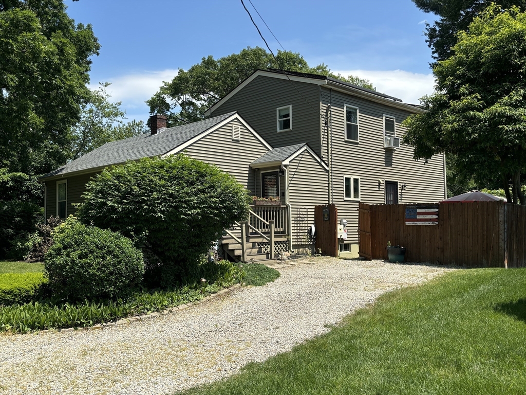 55 Ekstrom Cir