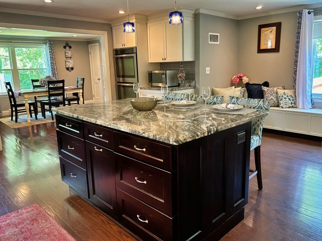 55 Ekstrom Cir
