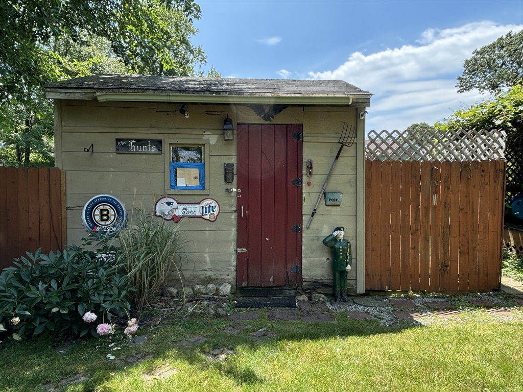 55 Ekstrom Cir