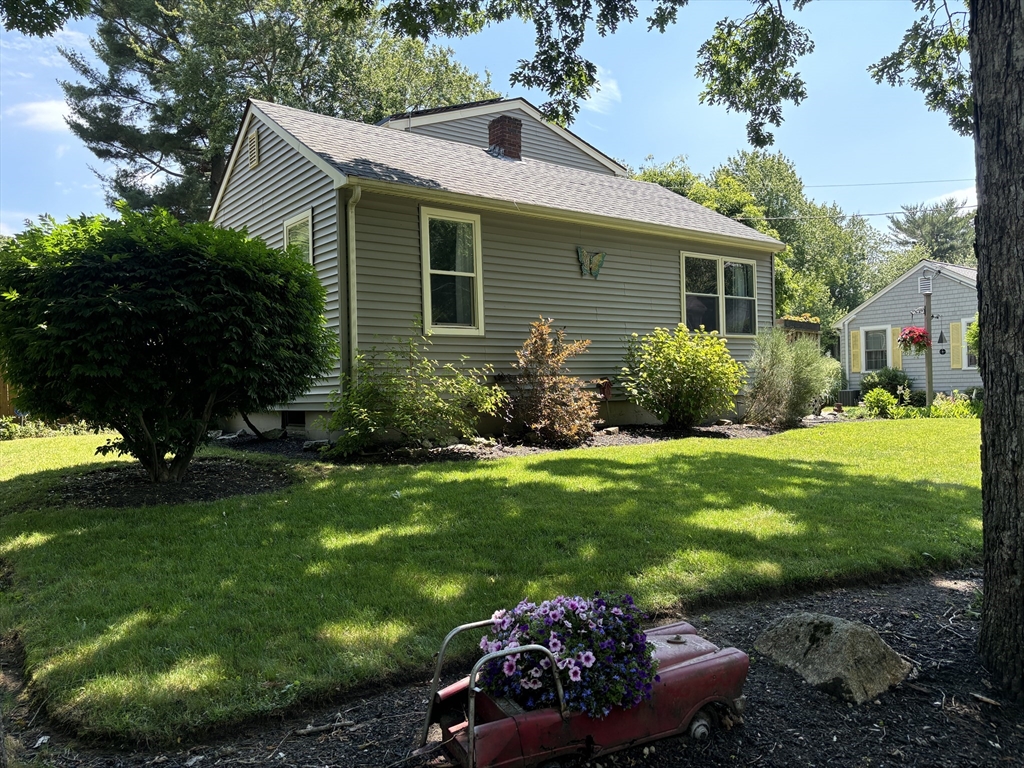55 Ekstrom Cir