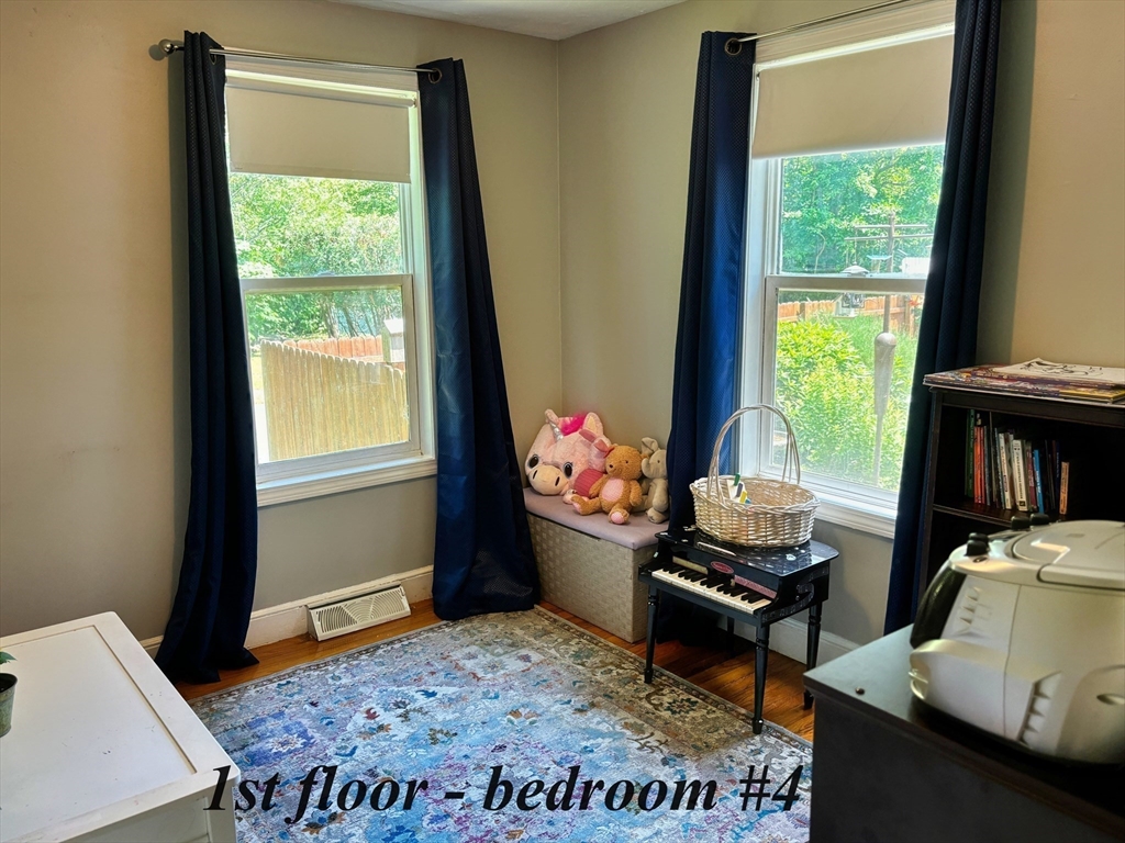 55 Ekstrom Cir
