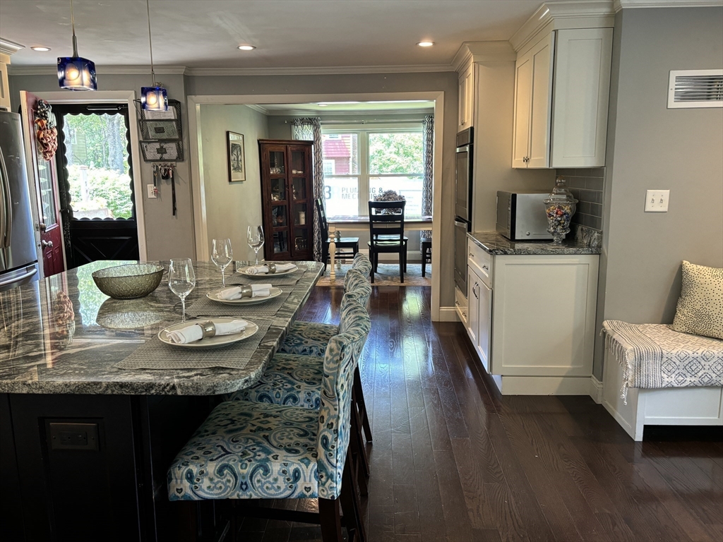 55 Ekstrom Cir