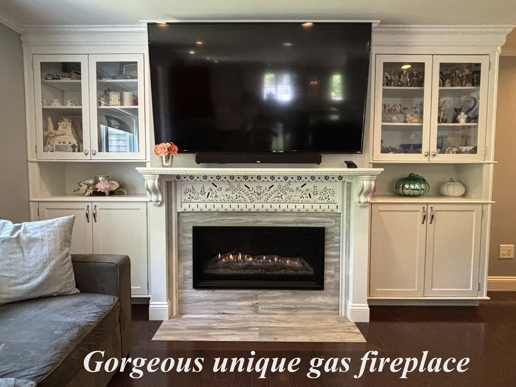 55 Ekstrom Cir