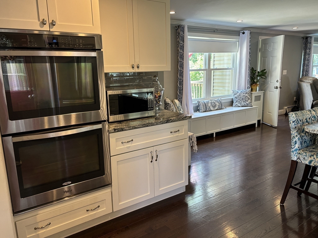 55 Ekstrom Cir