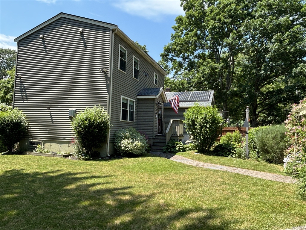 55 Ekstrom Cir