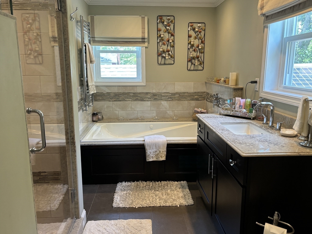 55 Ekstrom Cir