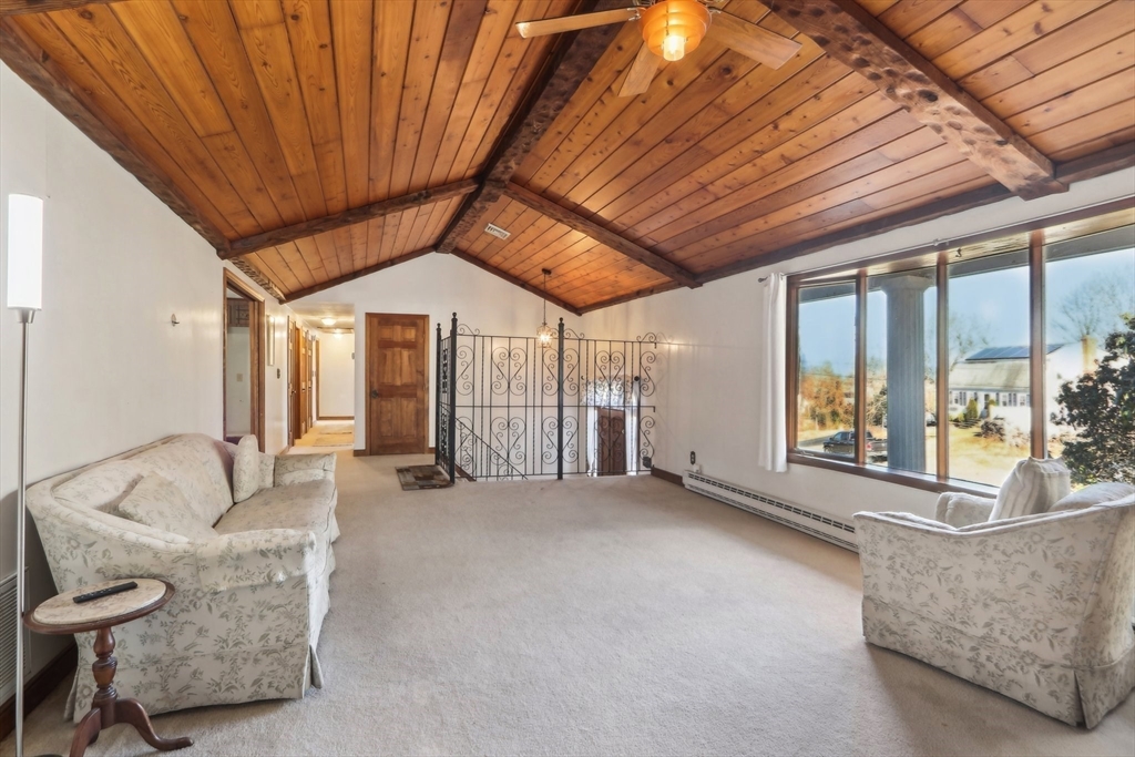 15 Cedar Rd