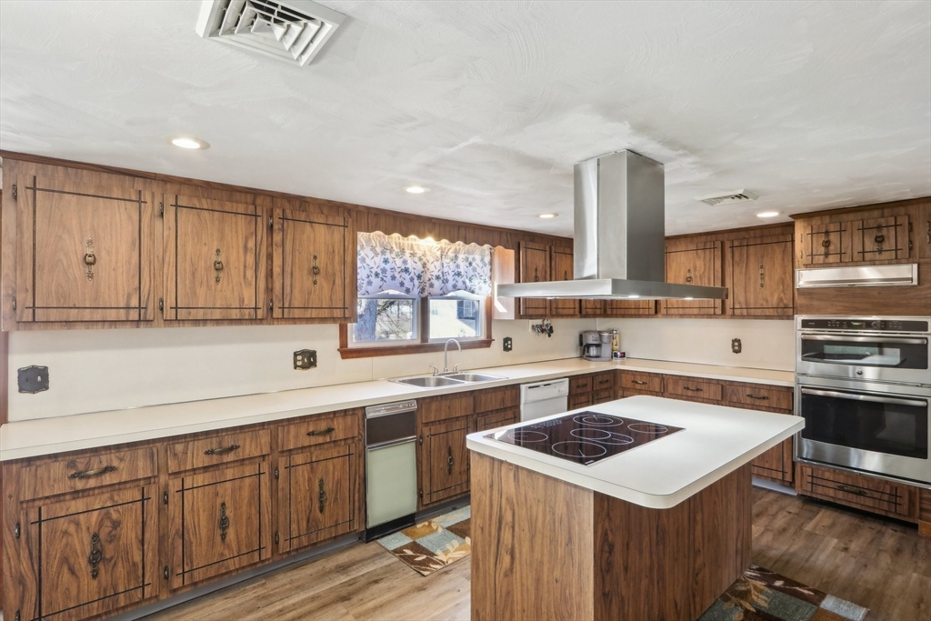 15 Cedar Rd