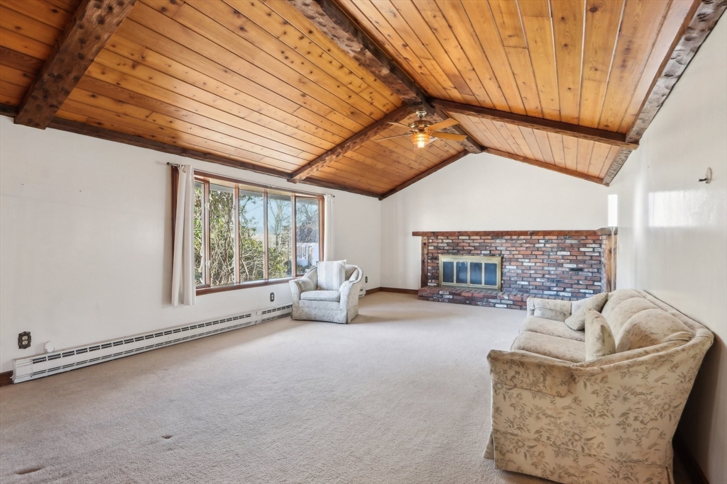 15 Cedar Rd