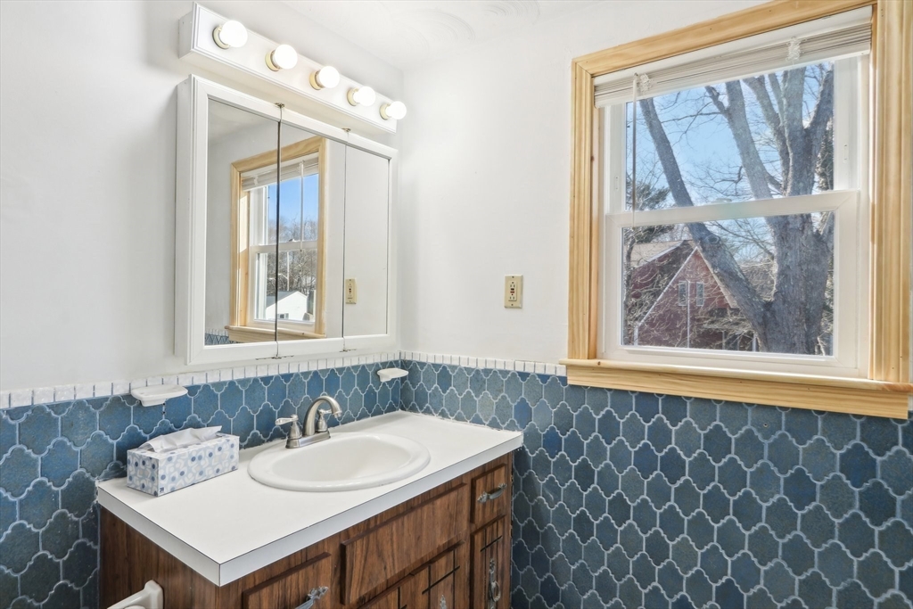 15 Cedar Rd