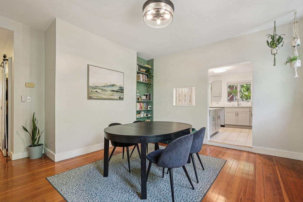 164 Ruthven St # 1