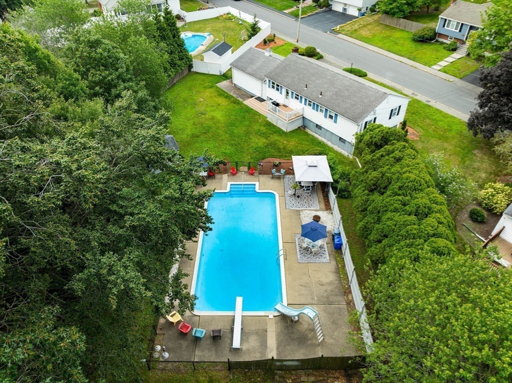 78 Robbie Rd