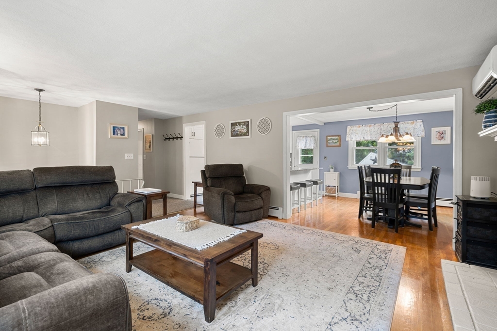 78 Robbie Rd