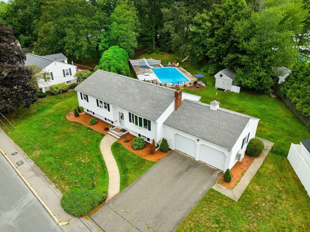 78 Robbie Rd