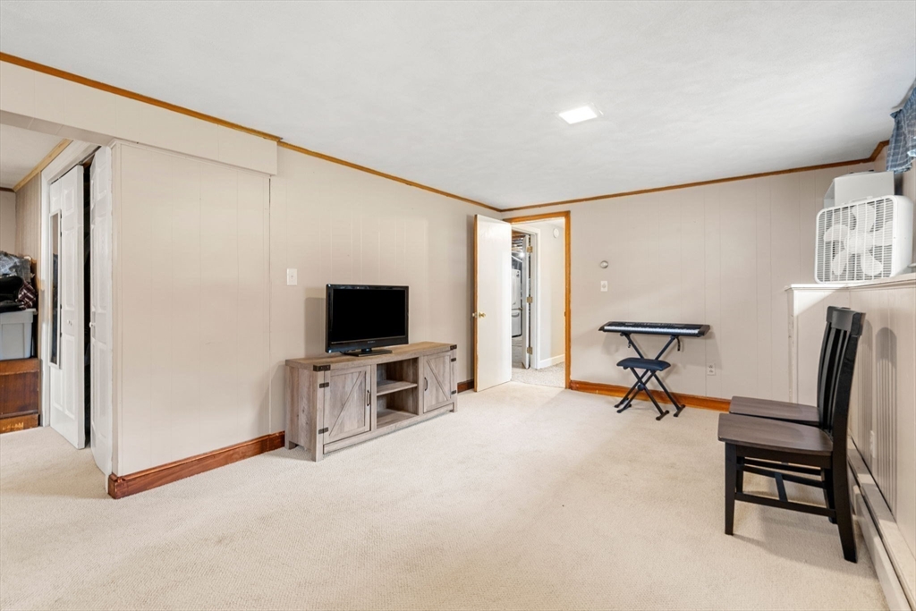 78 Robbie Rd