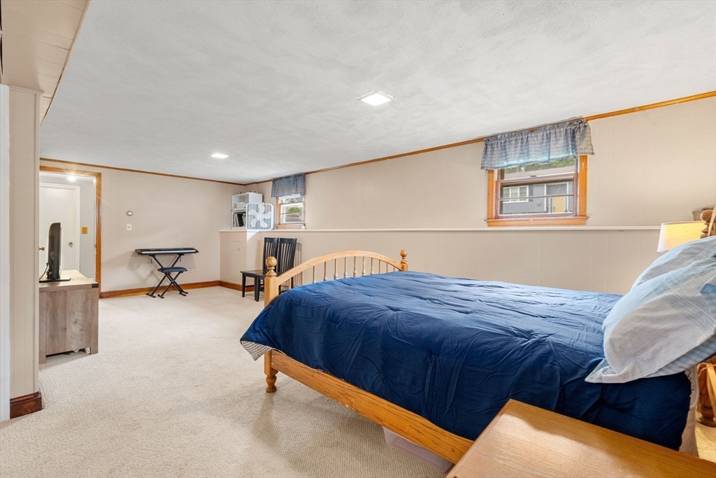 78 Robbie Rd