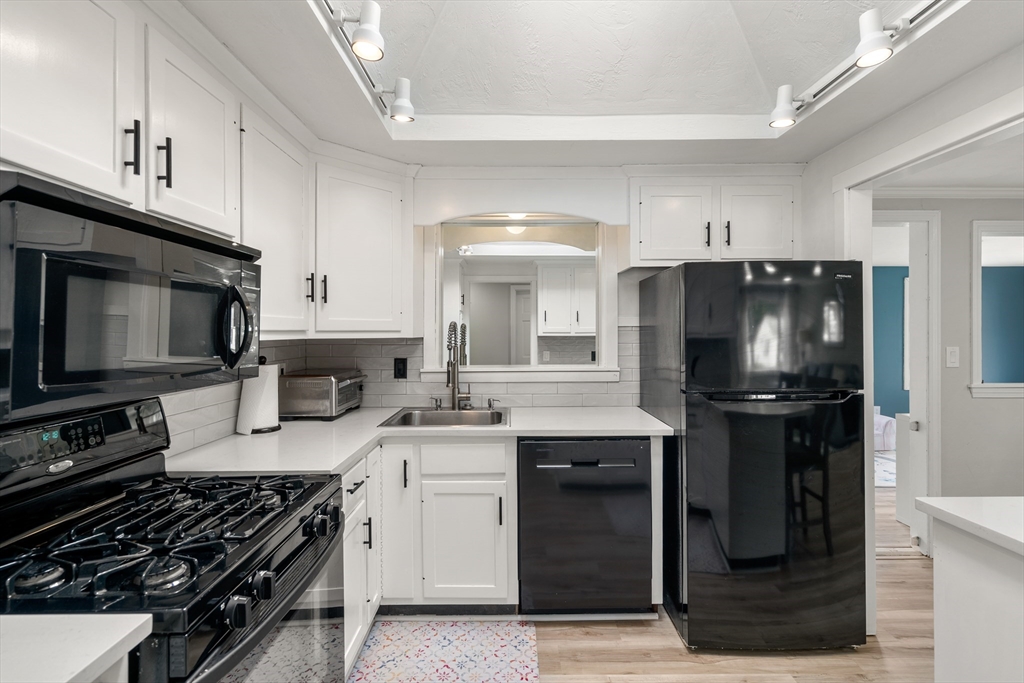 22 Venus St