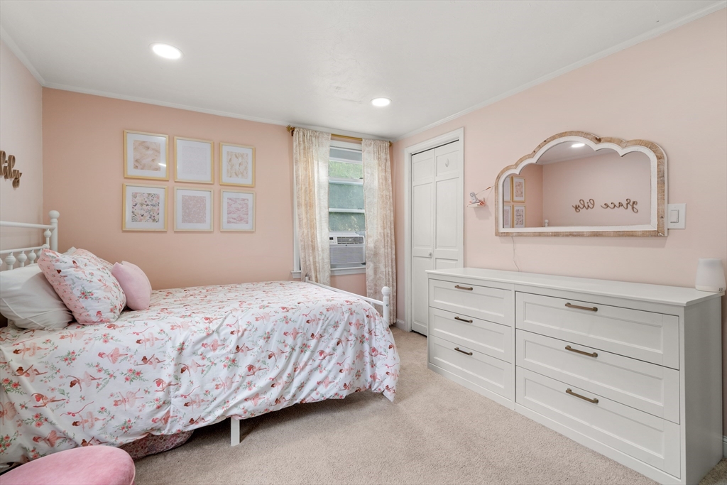 22 Venus St
