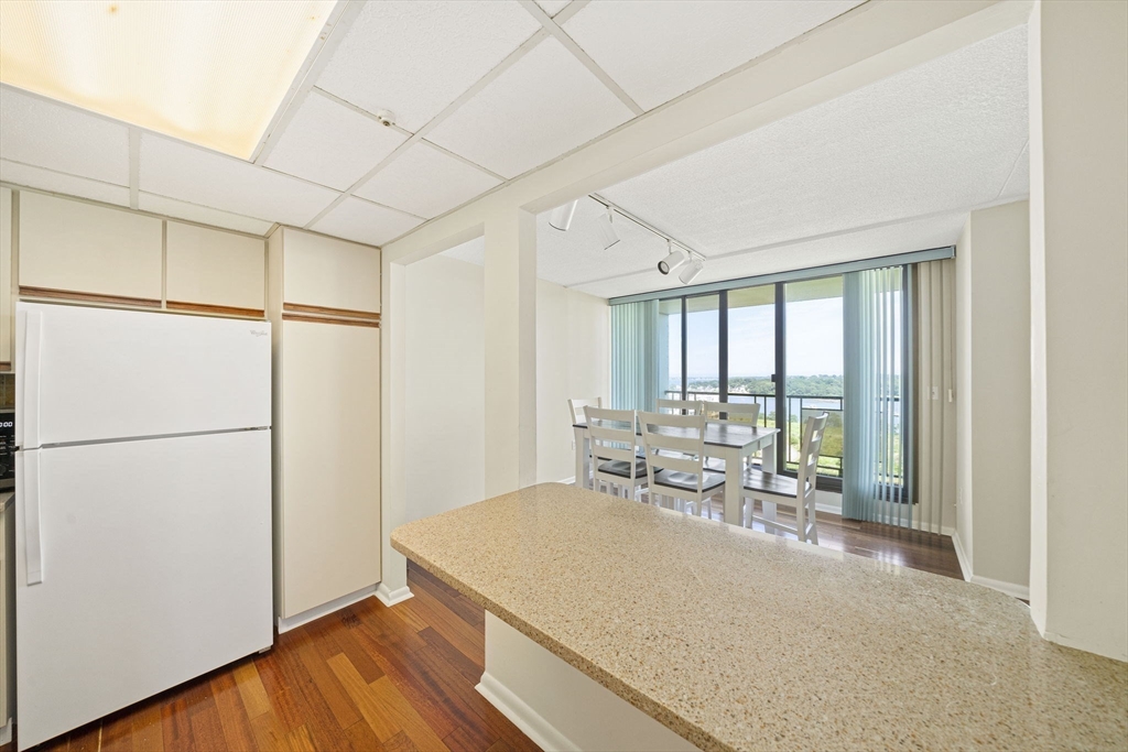 73 Broad Reach Unit: T123C