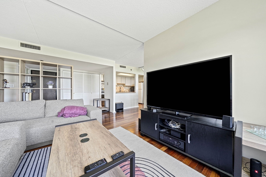 73 Broad Reach Unit: T123C