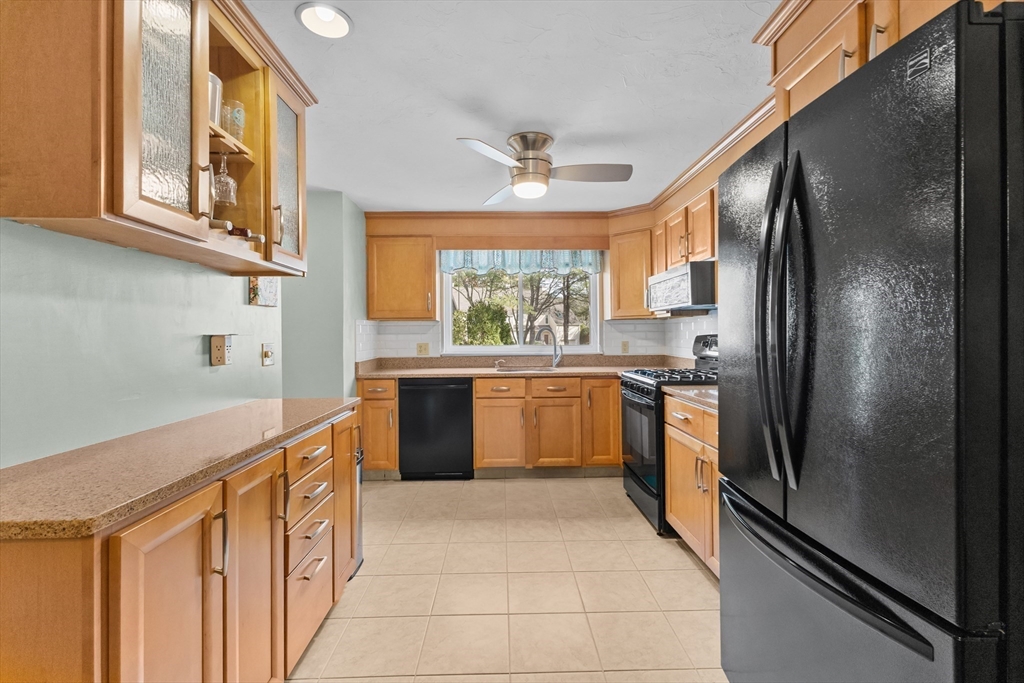 17 Gasllght Lane # 17