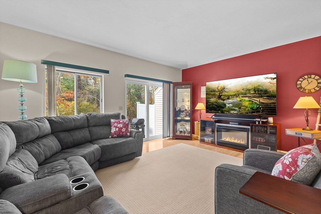 17 Gasllght Lane # 17