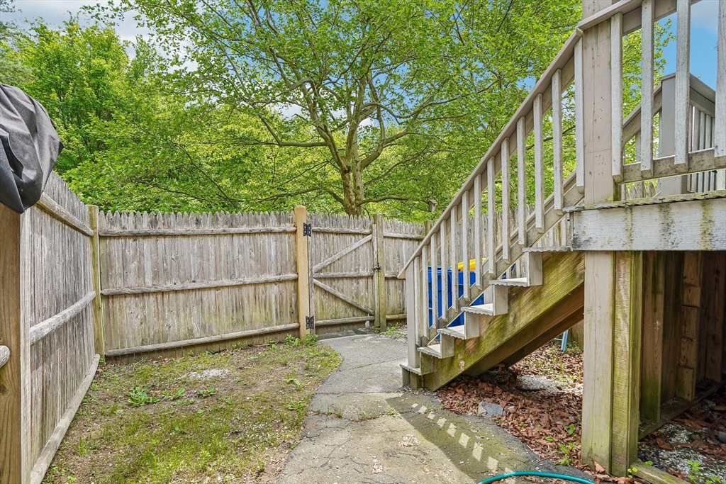 20 Douglas Dr # 20