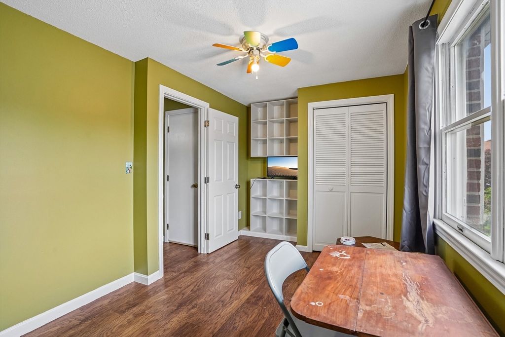20 Douglas Dr # 20