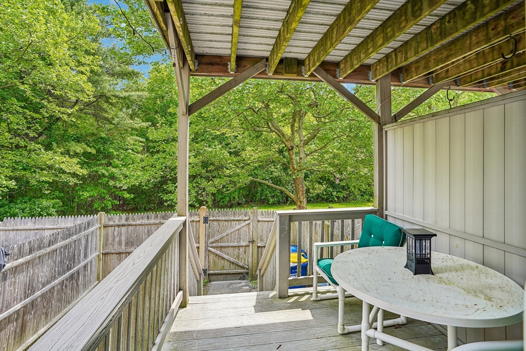 20 Douglas Dr # 20