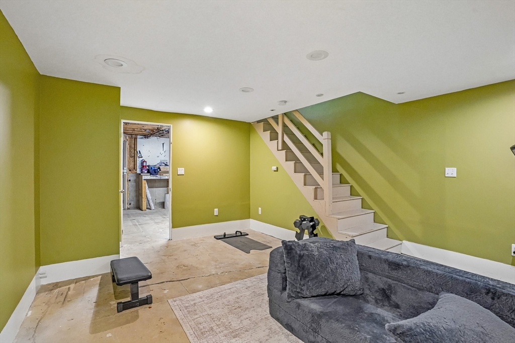 20 Douglas Dr # 20