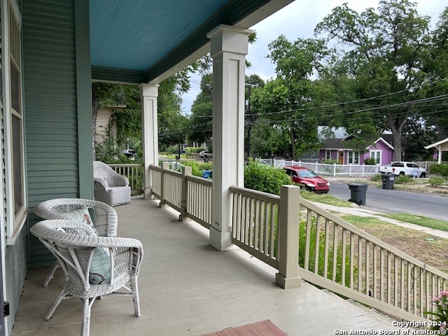 507 E HUISACHE AVE