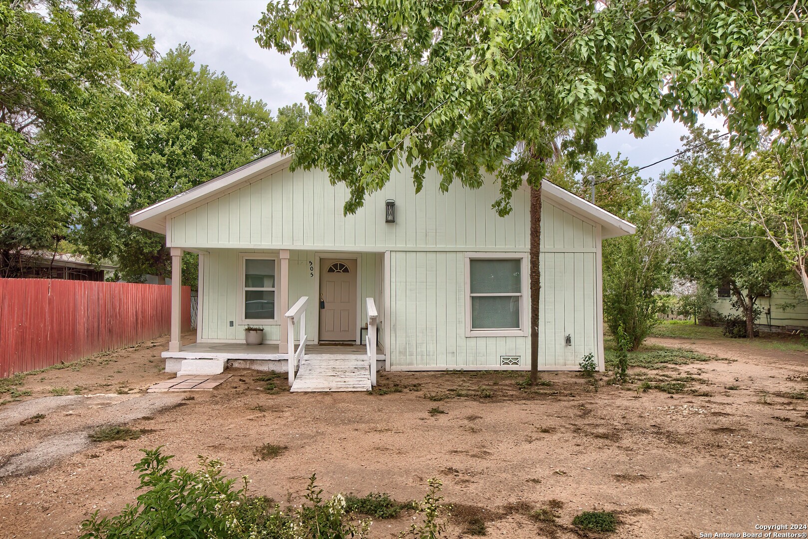 505 BROWN AVE