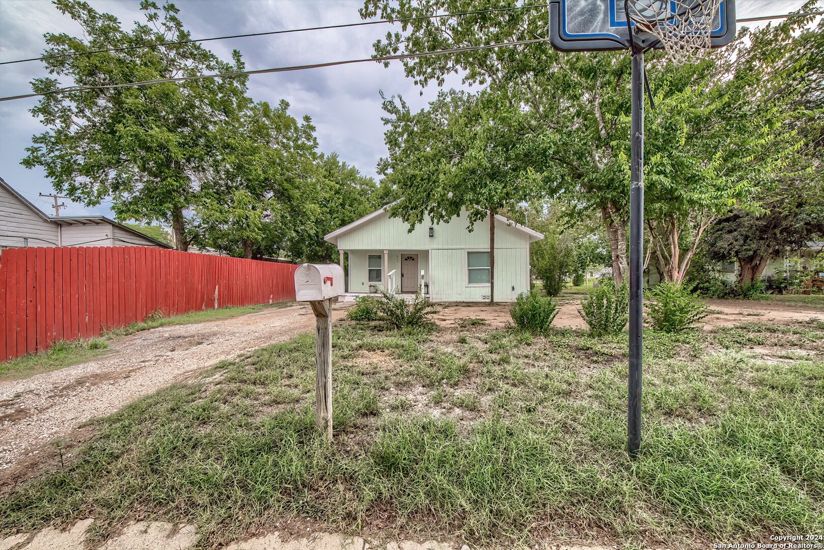505 BROWN AVE