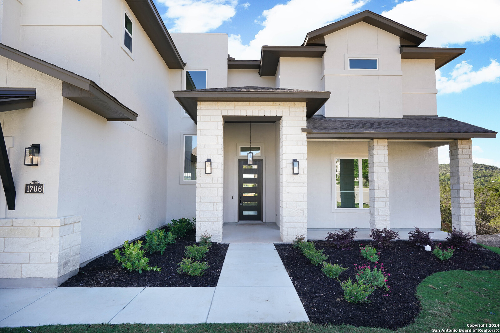 1706 Small Creek